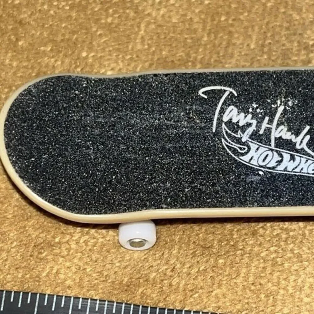 Tony Hawk Birdhouse Tech Deck Hand Board 4